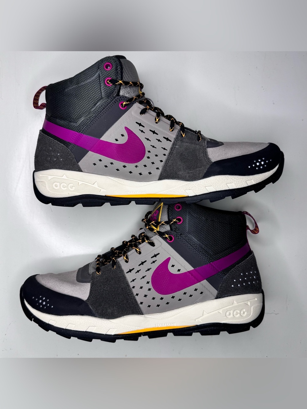 Nike ACG Air Alder Mid 599660-060 Men’s Size 11 Gray Hiking Shoes 2013